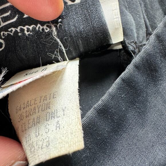 Vintage 70s Positively Ellyn Black Satin Jumpsuit Women’s 6 Belted Glam Romper - Picture 4 of 16